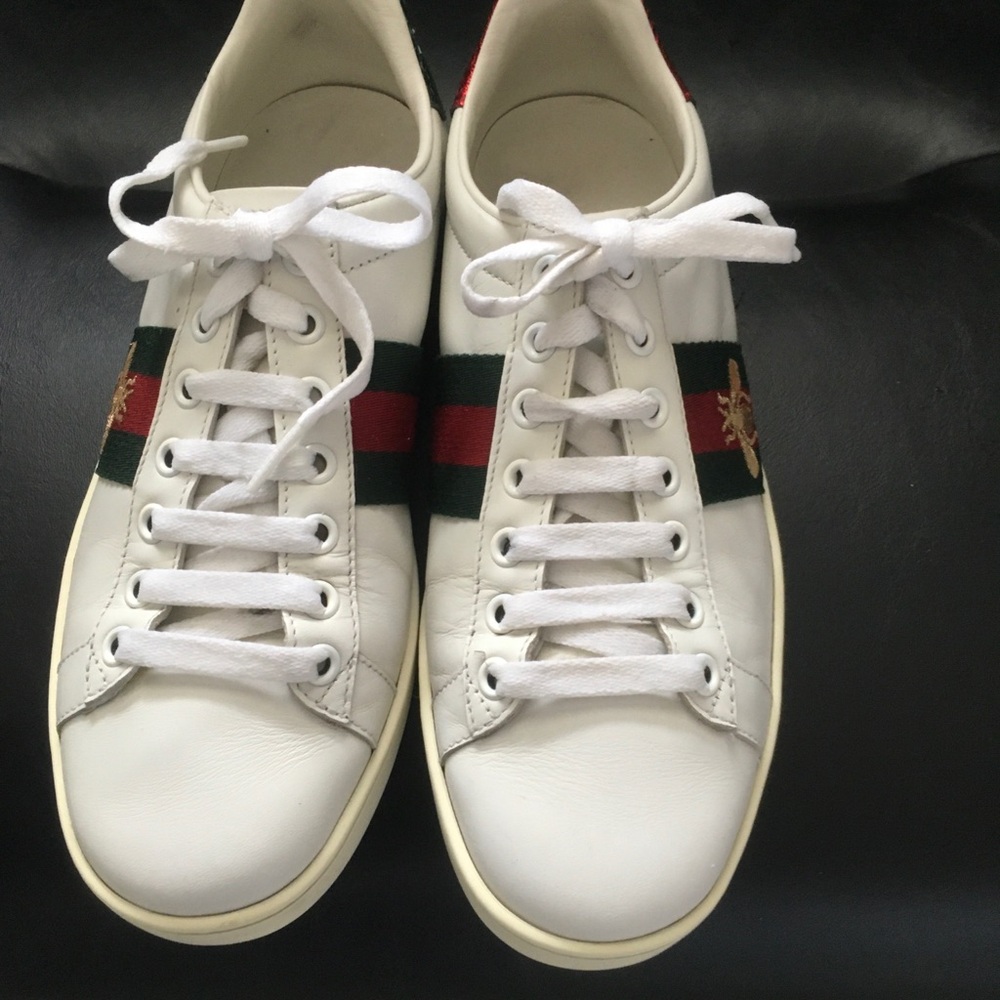 Authentic leather Gucci sneakers